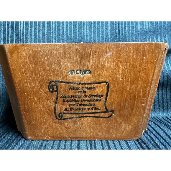 Arturo Fuente Short Story Wood Cigar Box Only Hand Made In Dominican Republic - Picture 4 of 10